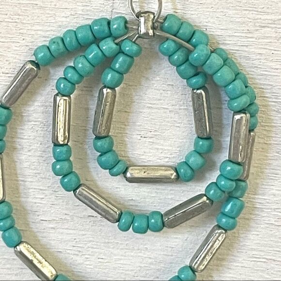 Faux turquoise silver tone beaded earrings - Picture 7 of 10